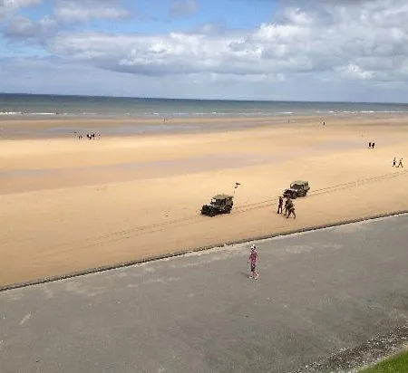 Normandy's By The Sea * Port-en-Bessin-Huppain